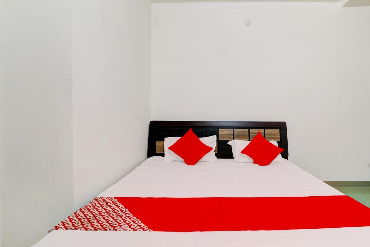 Oyo Flagship Shine Hotel Chinhat Exteriör bild