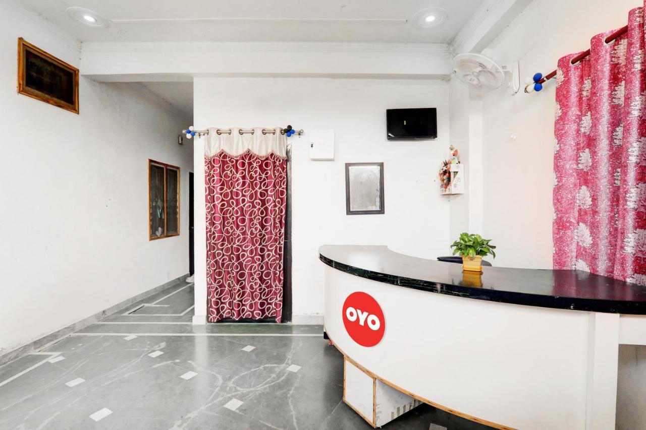 Oyo Flagship Shine Hotel Chinhat Exteriör bild