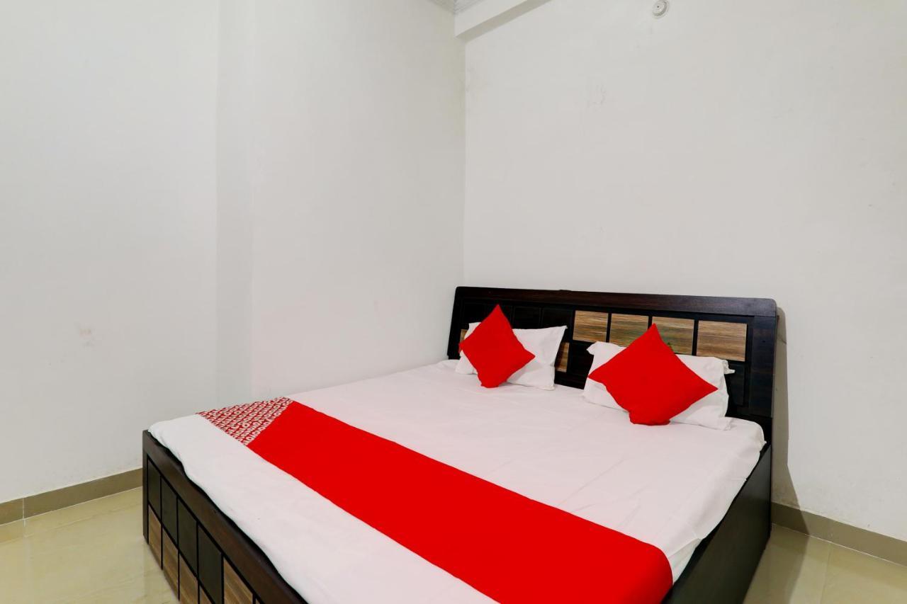 Oyo Flagship Shine Hotel Chinhat Exteriör bild