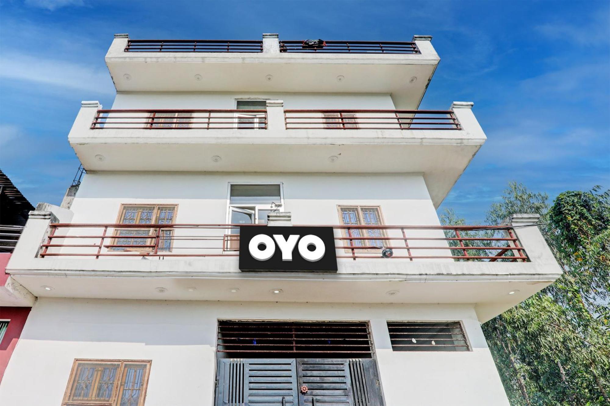 Oyo Flagship Shine Hotel Chinhat Exteriör bild